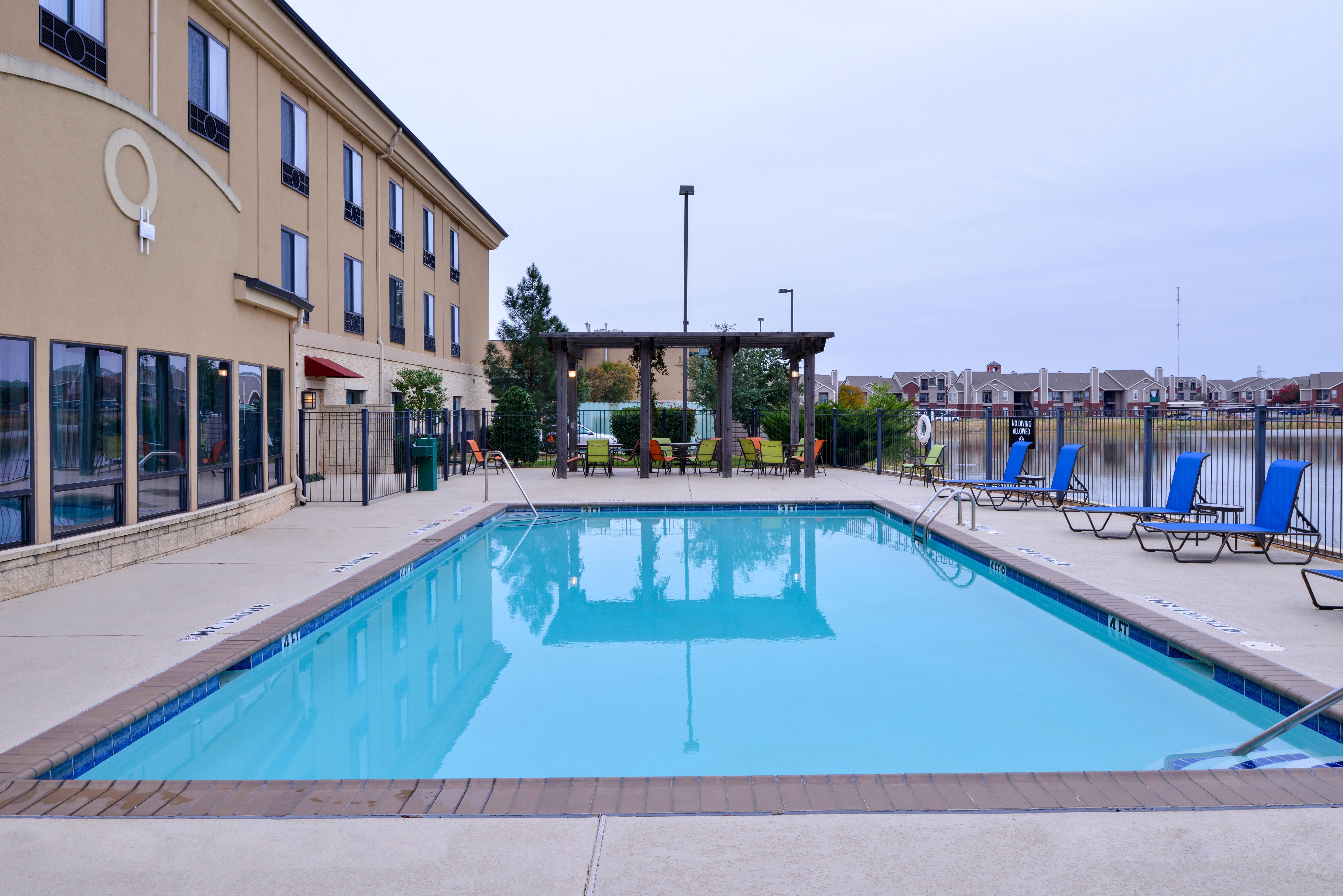 Holiday Inn Express Hotel & Suites Wichita Falls, An Ihg Hotel Ngoại thất bức ảnh