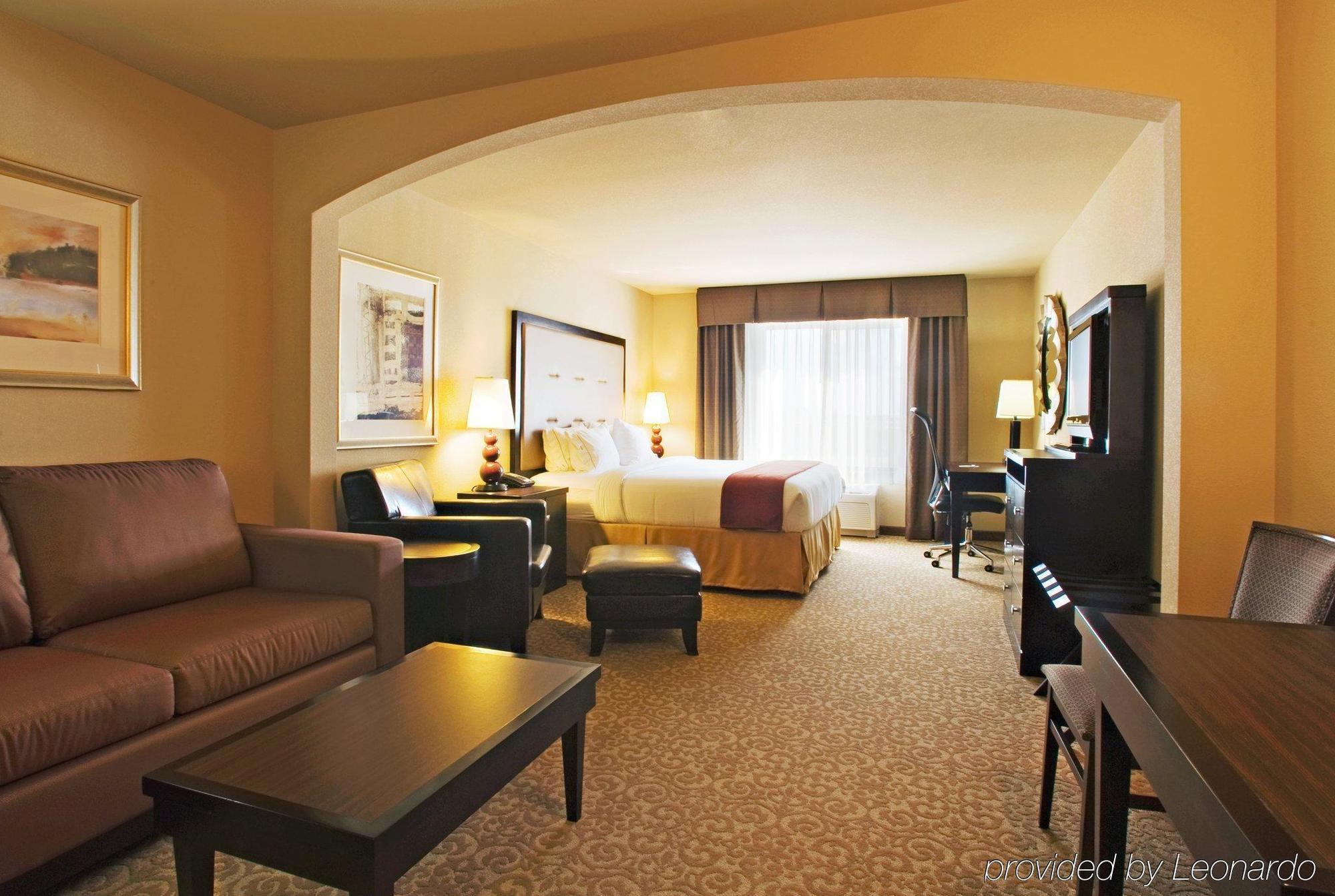 Holiday Inn Express Hotel & Suites Wichita Falls, An Ihg Hotel Phòng bức ảnh