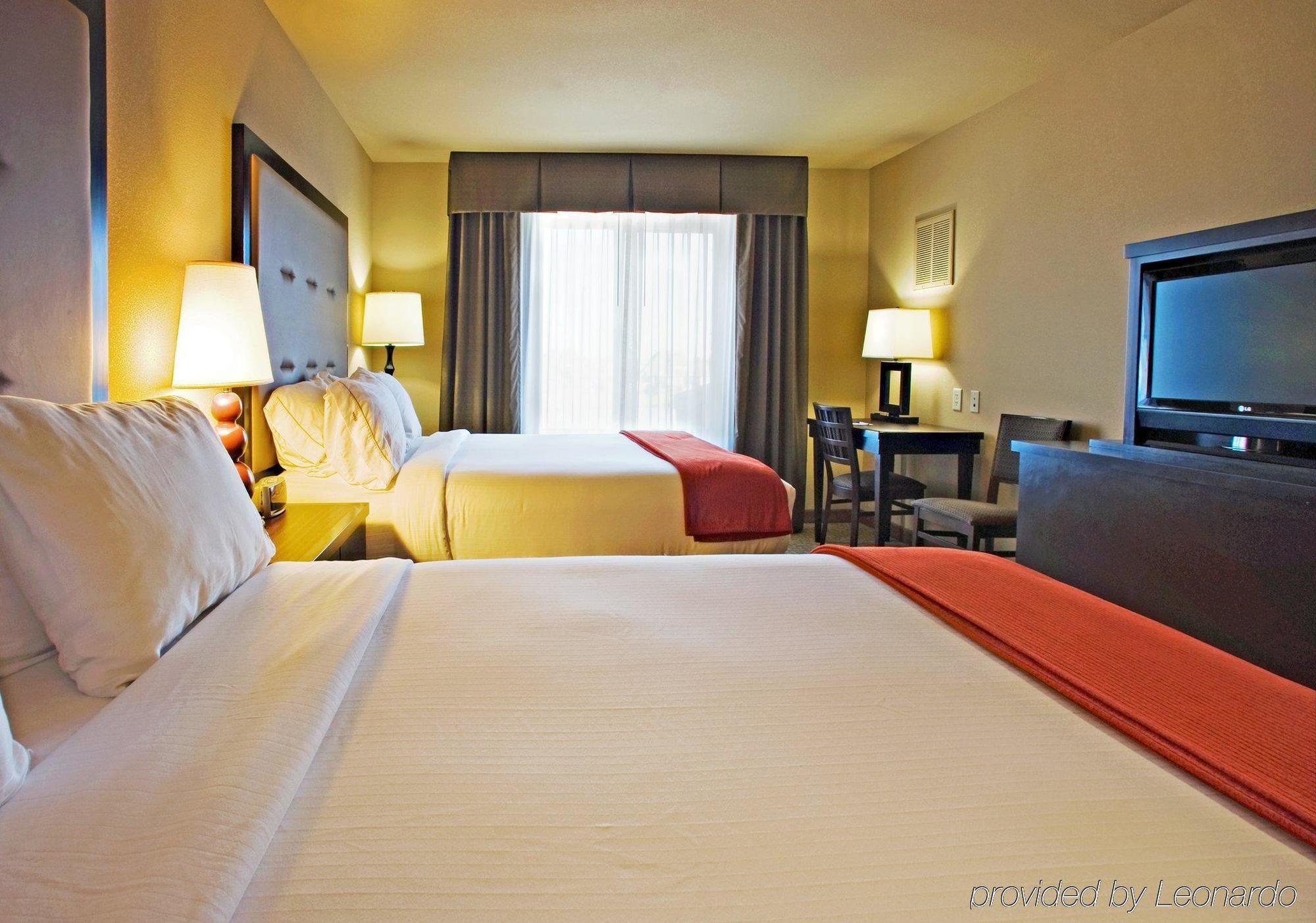 Holiday Inn Express Hotel & Suites Wichita Falls, An Ihg Hotel Phòng bức ảnh