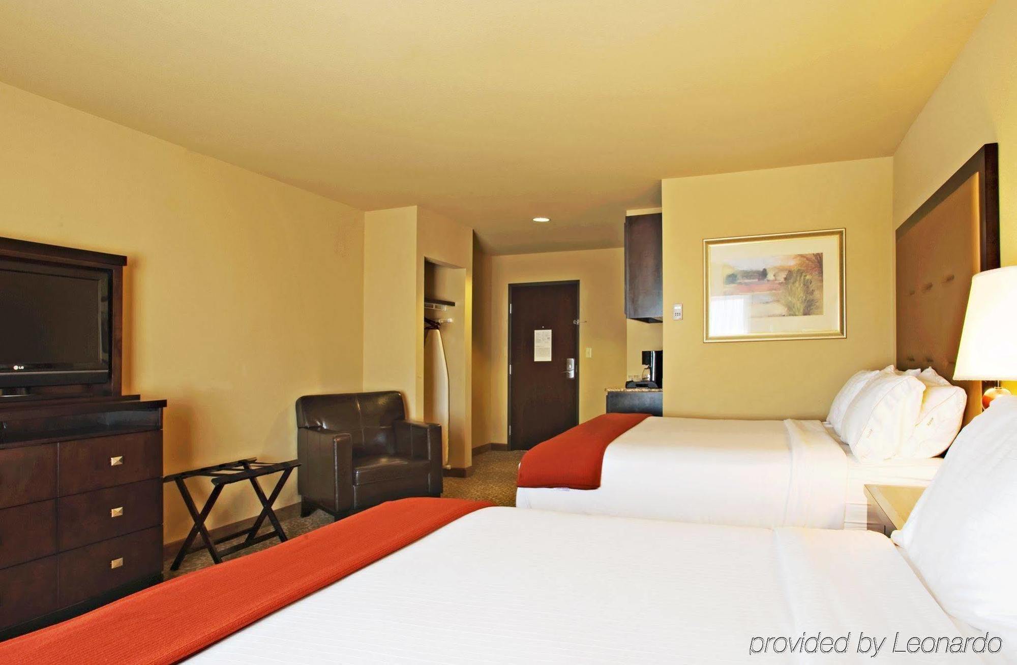 Holiday Inn Express Hotel & Suites Wichita Falls, An Ihg Hotel Ngoại thất bức ảnh