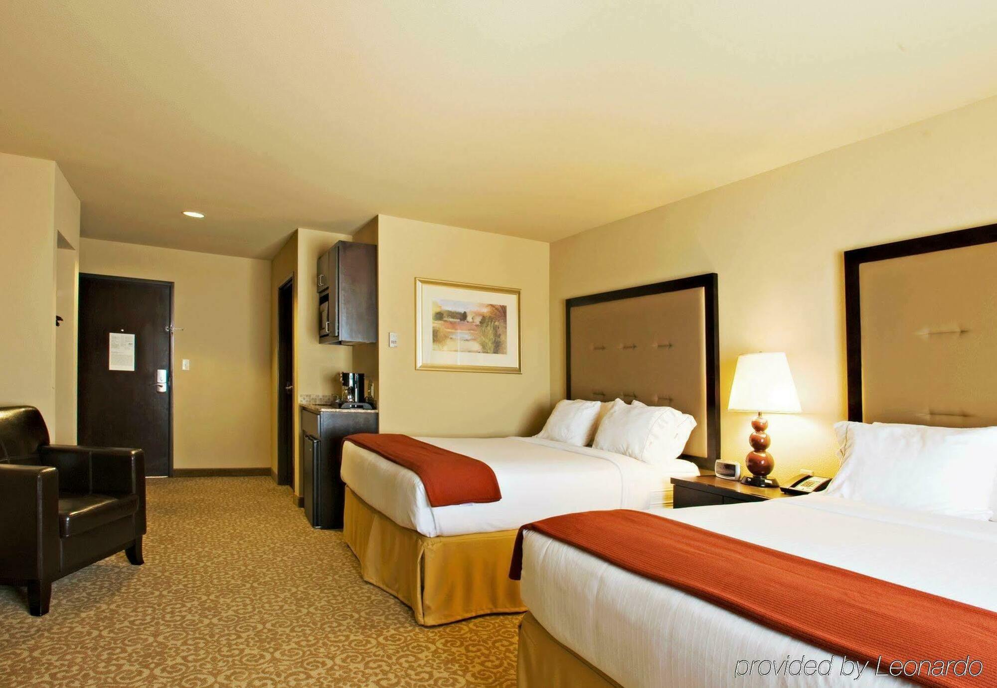 Holiday Inn Express Hotel & Suites Wichita Falls, An Ihg Hotel Ngoại thất bức ảnh